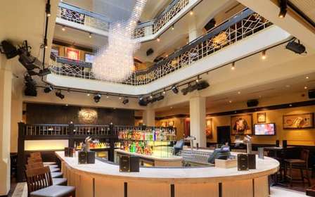 Praag: Hard Rock Café met een vast menu voor lunch of diner