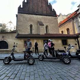 Trike-tour door Praag: elektrisch rijden met een lokale gids