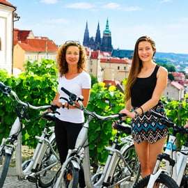E-bike tour door Praag in kleine groep of privé, 1,5 of 3 uur