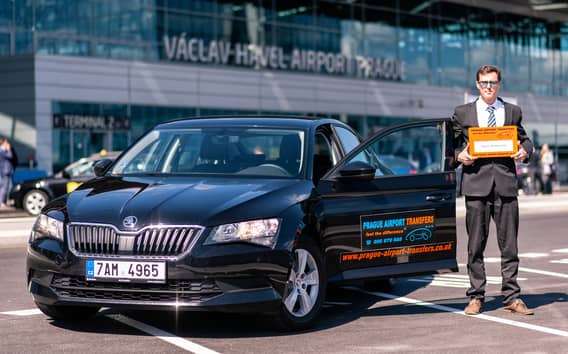 Praag: Privé Transfer vanaf Luchthaven Václav Havel