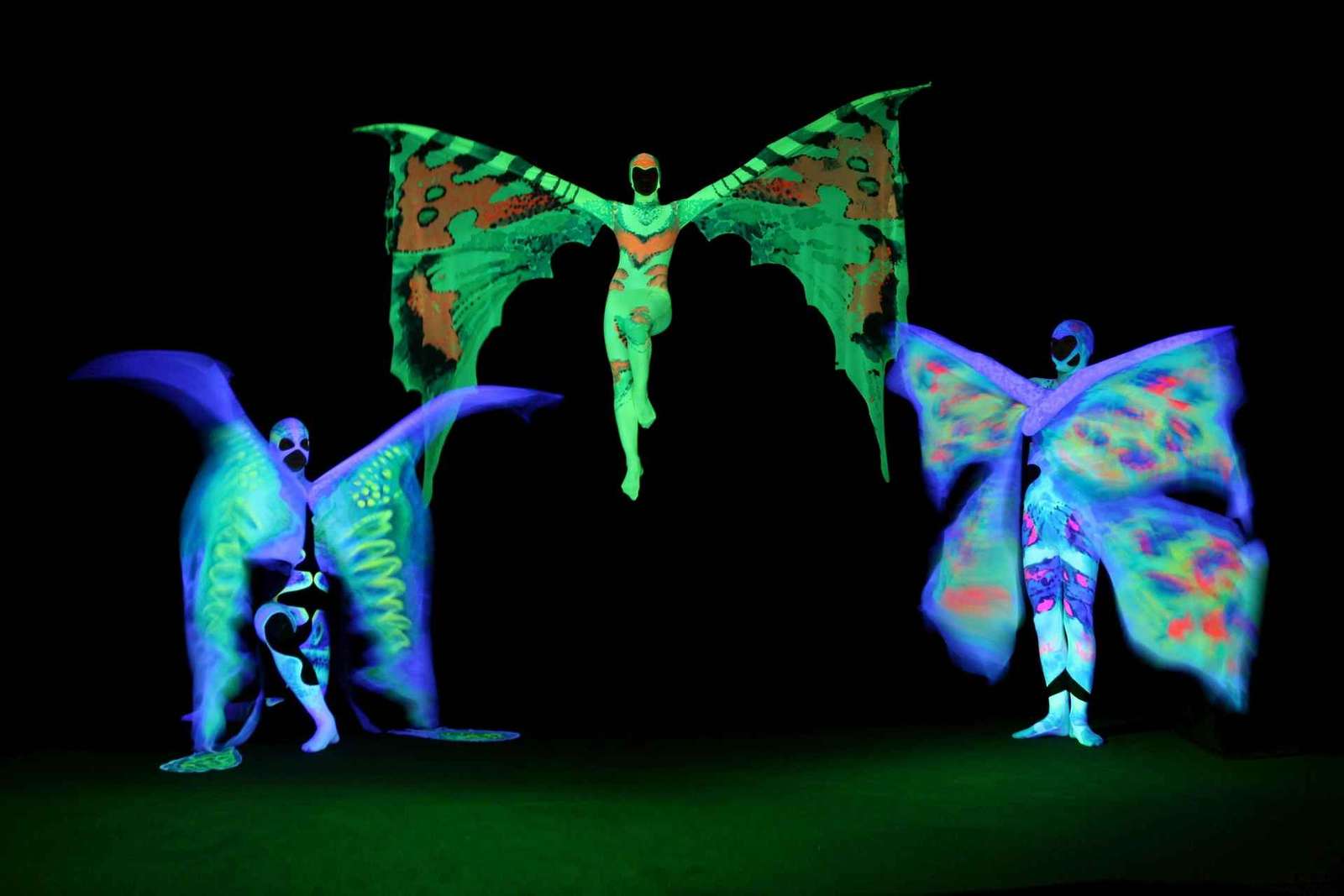 Praag: ticket voor show in het Zwarte Theater