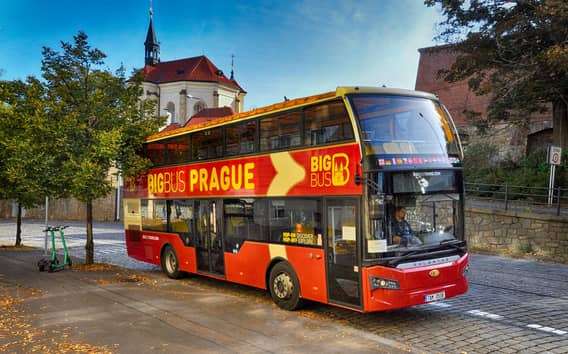 Praag: Big Bus Hop-on Hop-off Tour en riviercruise over de Moldau