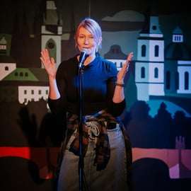 Praag: Dinsdag Stand-Up Comedy in het Engels