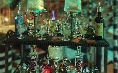 Absintproeverij Praag: historische kelderervaring
