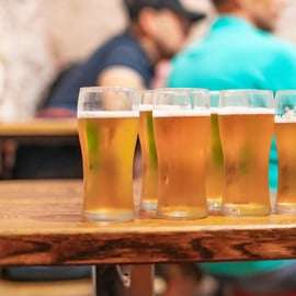 Praag: Tsjechische Bierproeverij met Snacks