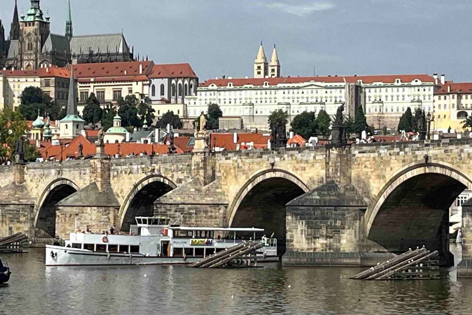Boottocht Praag met drankjes op de historische Maria Croon