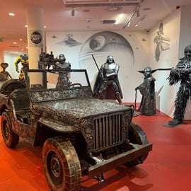 Praag: Galerie van stalen figuren Entree Ticket