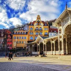 Praag: Karlovy Vary & Loket-tour met warmwaterbronnen & kasteel