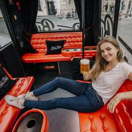 Praag: Feestbierbus