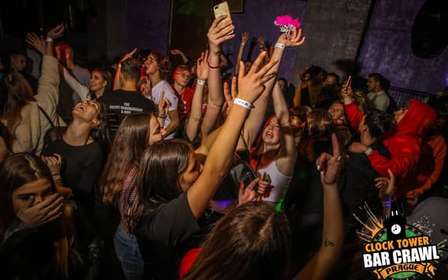Praag: kroegentocht met meerdere bars en welkomsshotjes