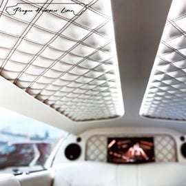 Praag: 1 Uur Vintage Limousine Huur