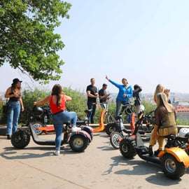 Praag: Stadsrondleiding met gids op een elektrische trike