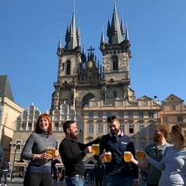Praag: Rondleiding door historische kroegen met drankjes