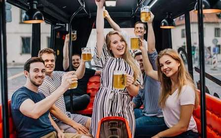 Praag: Feestbierbus
