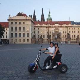 Praag: Sightseeingtour met rondleiding op een elektrische trike
