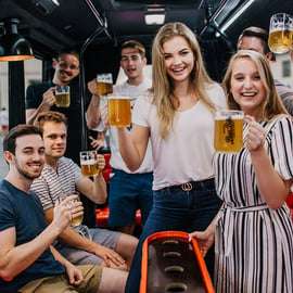 Praag: Feestbierbus
