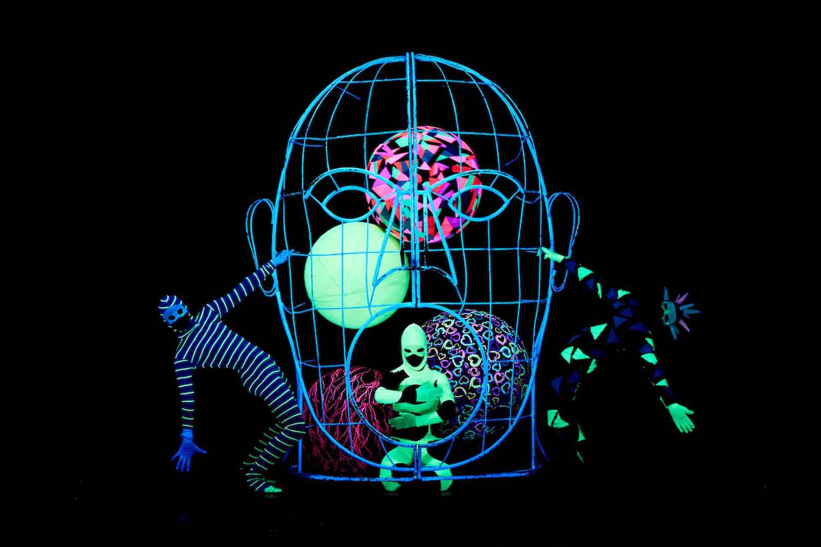 Praag: WOW Show Zwart Licht Theater