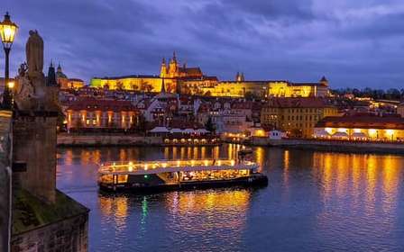 Praag: Avondrondvaart van 50 minuten