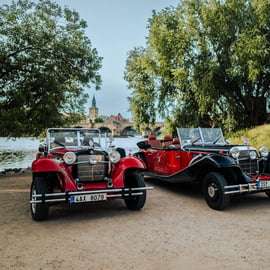 Oldtimer tour door Praag in een Mercedes-Benz 770 cabriolet