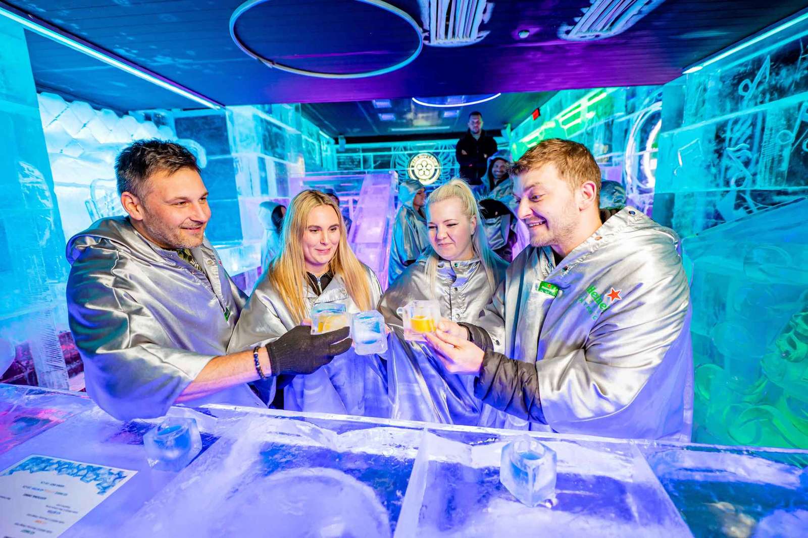 Praag: Toegangbewijs voor Ice Pub Praag met Nachtcluboptie