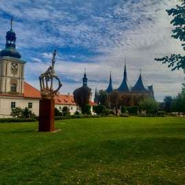 Vanuit Praag: Kutná Hora, Sint-Barbarakerk, Sedlec Ossuarium