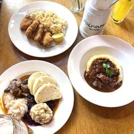 Culinaire tour Praag: Tsjechische gerechten en Becherovka