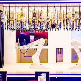 Praag: Robotic Bar Entry met een drankje inbegrepen