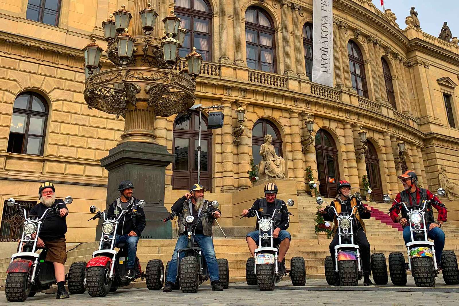 Praag: Stadsrondleiding met gids op een elektrische trike