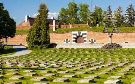 Vanuit Praag: Rondleiding door concentratiekamp Terezin