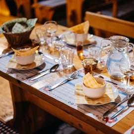 Praag: Folkloristische dinnershow met onbeperkt drankjes