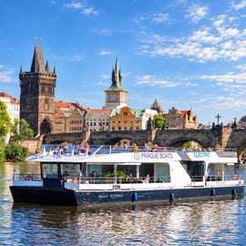 Rondvaart Praag op een elektrische catamaran