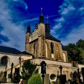 Vanuit Praag: Kutná Hora, Sint-Barbarakerk, Sedlec Ossuarium