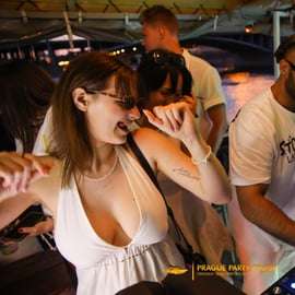 Praag: Boat Party met After Party in de grootste club van Europa