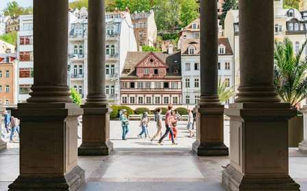 Praag: Dagtrip naar Karlovy Vary met uitkijktoren en kabelbaan