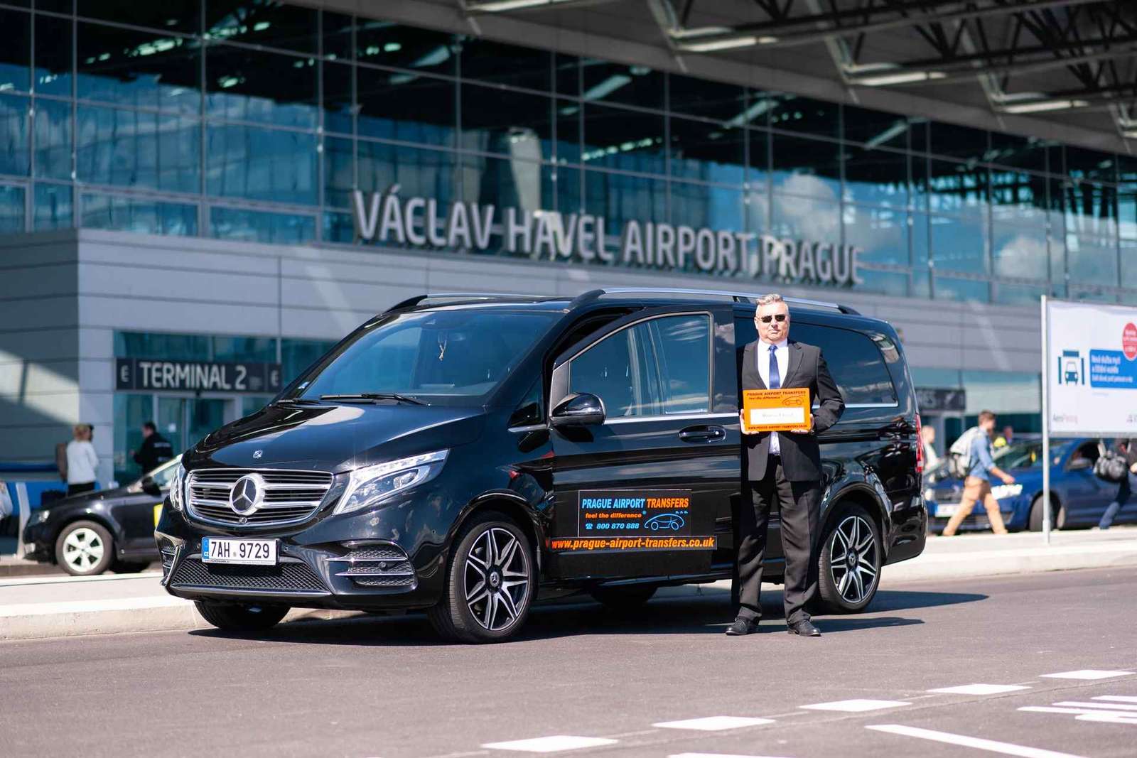 Vliegveld Praag: Gedeelde pendeldienst van/naar Václav Havel Luchthaven