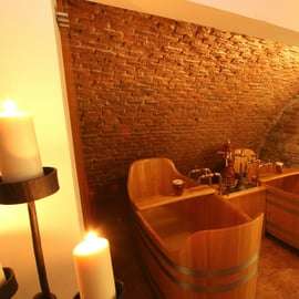 Praag: Caroline Bernard Beer Spa met Bier & Massage optie
