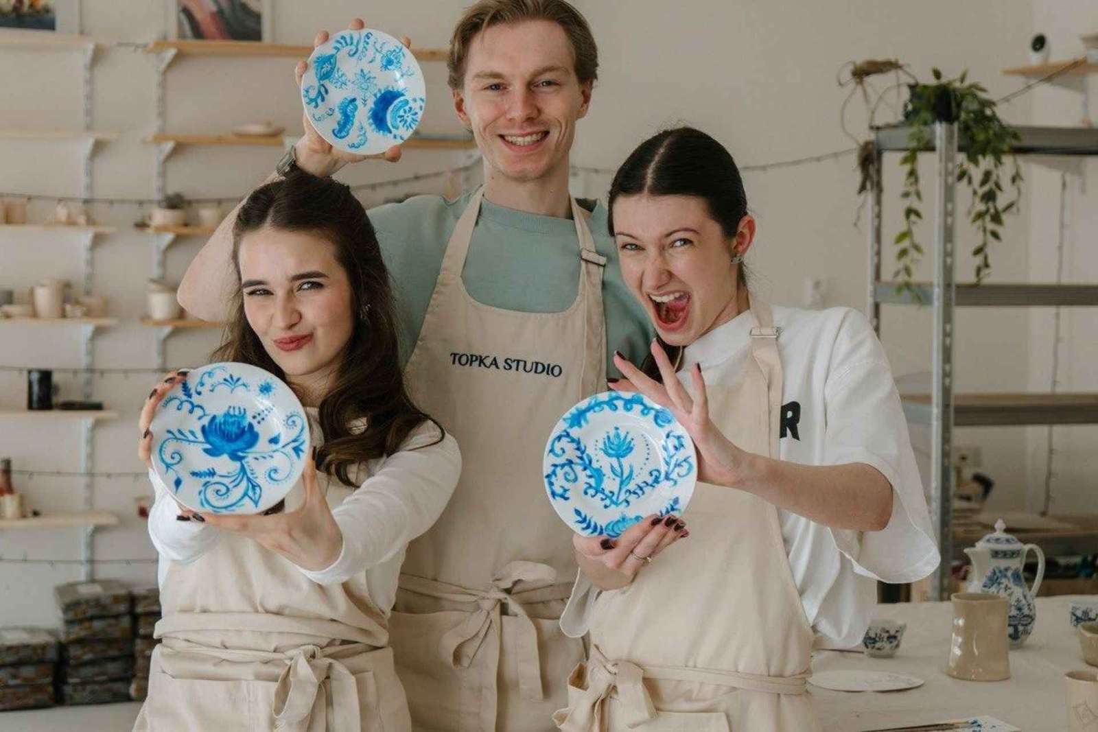 Praag: workshop traditioneel Tsjechisch blauw porselein beschilderen