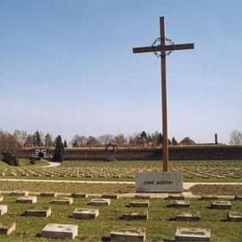 Vanuit Praag: All-inclusive bustour naar Terezin Memorial