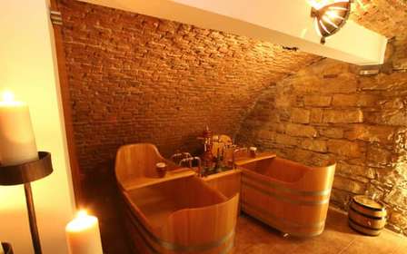 Praag: Caroline Bernard Beer Spa met Bier & Massage optie