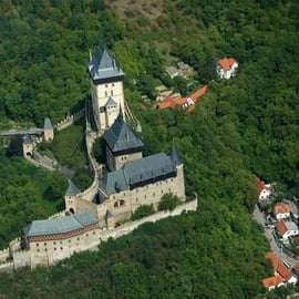 Kasteel Karlštejn vanuit Praag: rondleiding met entree