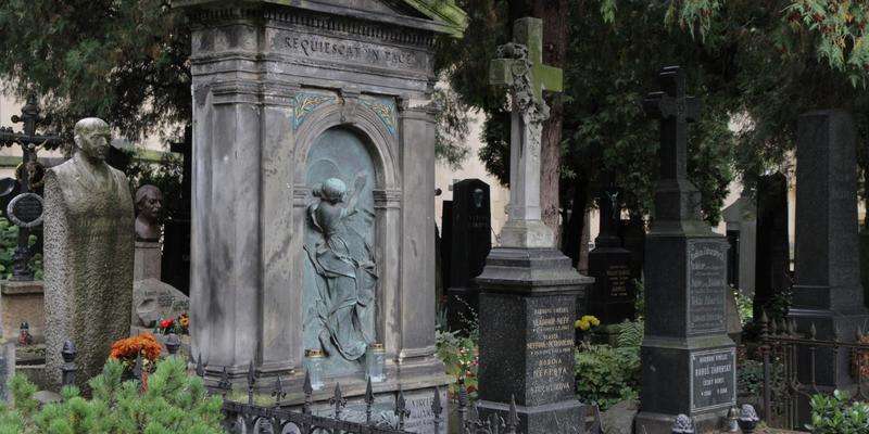 Vyšehrad Cemetery (Vyšehradský hřbitov)