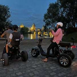 Trike-tour door Praag: elektrisch rijden met een lokale gids